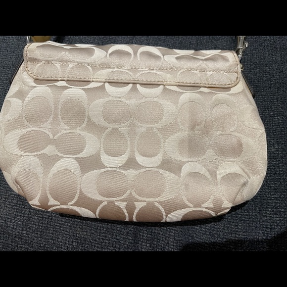 Coach Poppy shoulder bag beige - Picture 5 of 11